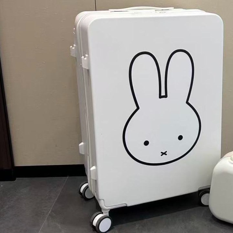 حقيبة سفر جديدة بعجلات بتصميم  - مراجعة Luggage Cover Protector وسعره